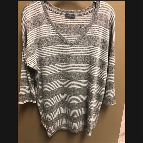 Market & Spruce Sweater - Picture 2 of 3